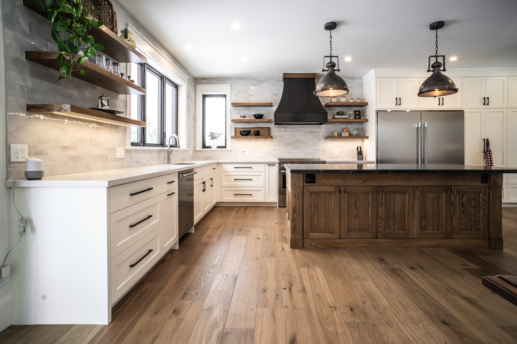 Kitchen & Pantry